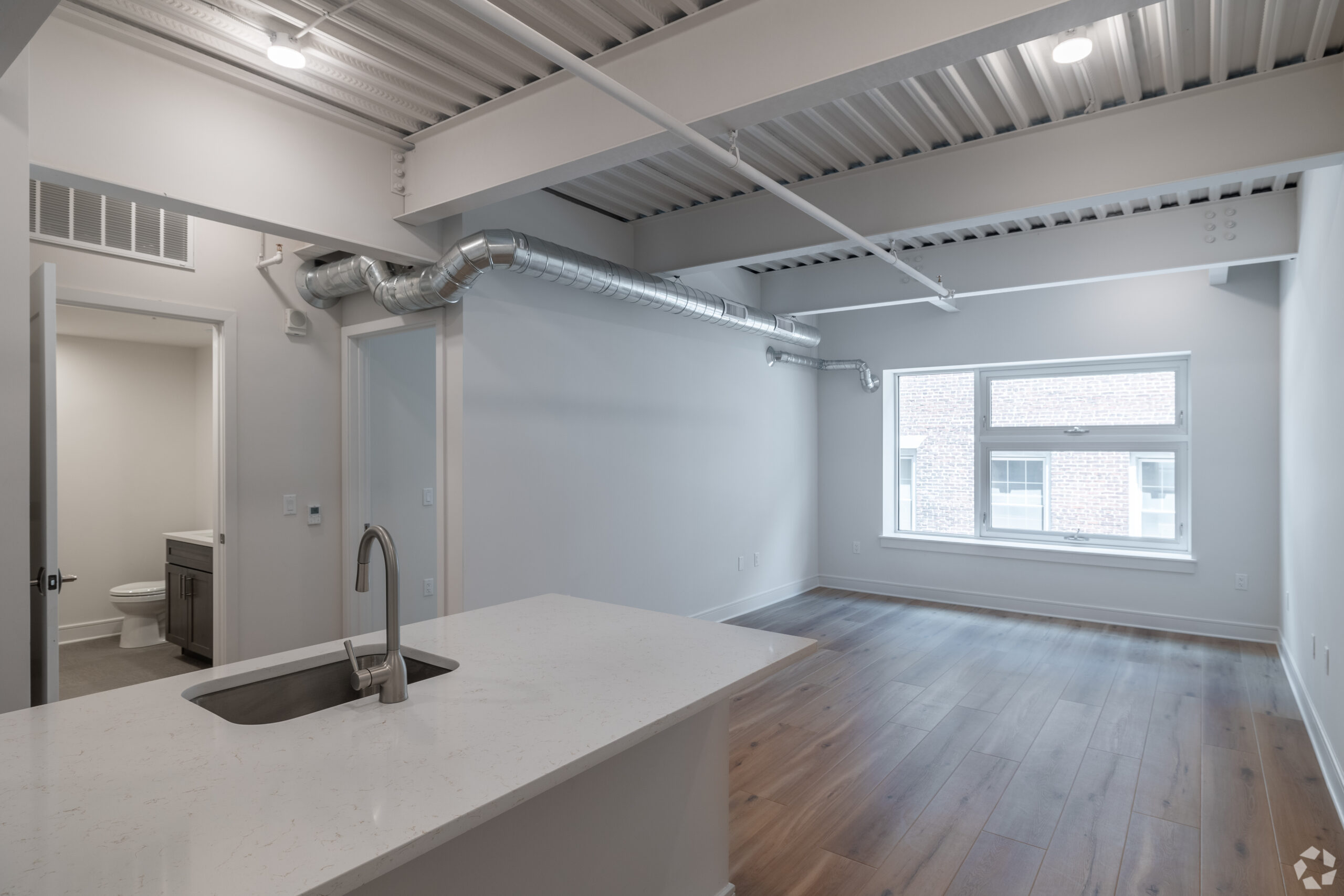 2BR - Dual BA - 995SF